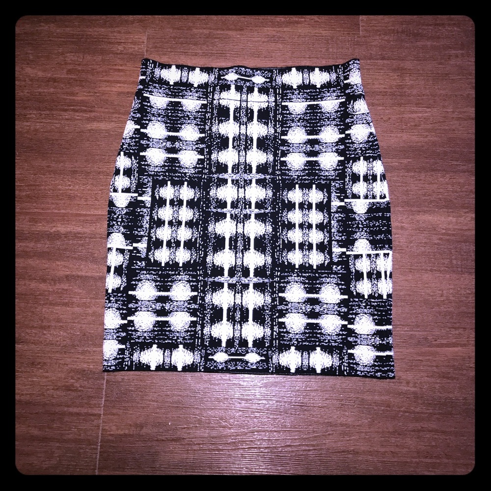 BCBGMAXAZRIA "Simone" Bandage Skirt NWOT